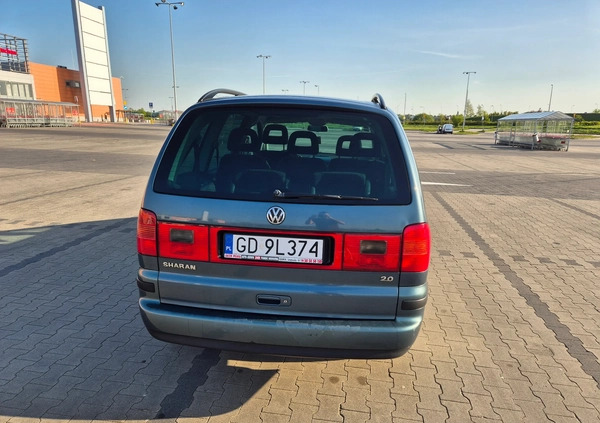 Volkswagen Sharan cena 8900 przebieg: 272800, rok produkcji 2003 z Gdańsk małe 232